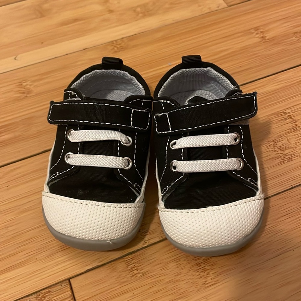 See Kai Run Stevie first walker 4.5 black
